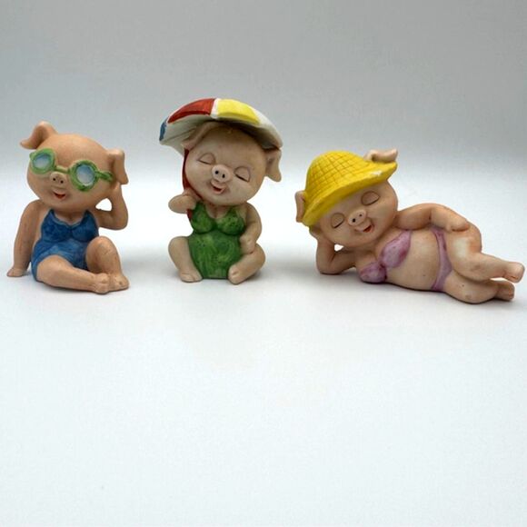 VTG Enesco 1980s Retro Sunbathing Beach Babe Mini Pig Figurines Set of 3 READ - Picture 2 of 12